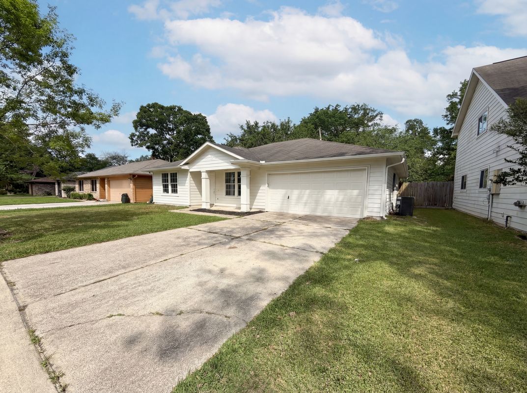 Photo 8 of 22 of 414 Binnacle Way, Crosby, TX
