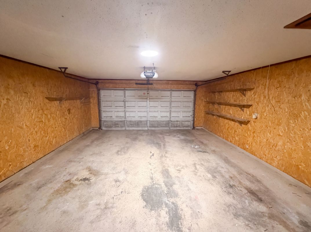 Photo 17 of 21 of 912 S 23rd St, Nederland, TX