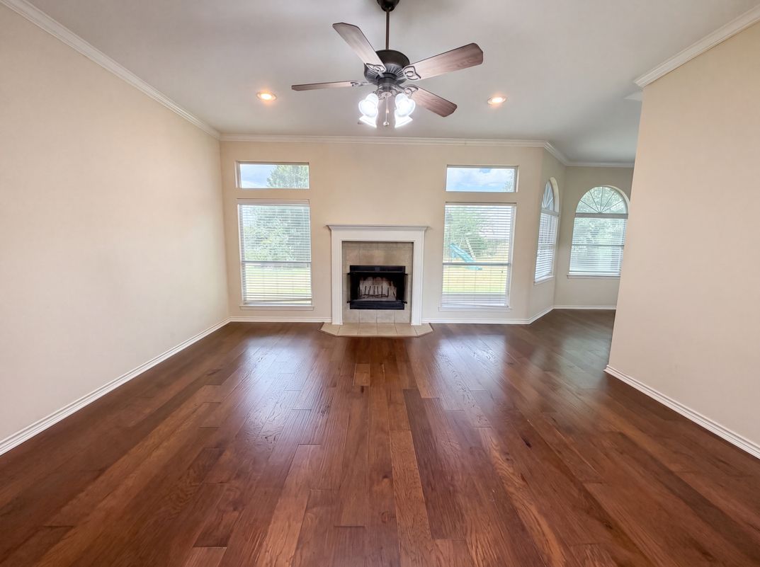 Photo 5 of 16 of 11117 Weatherford Dr, Belton, TX