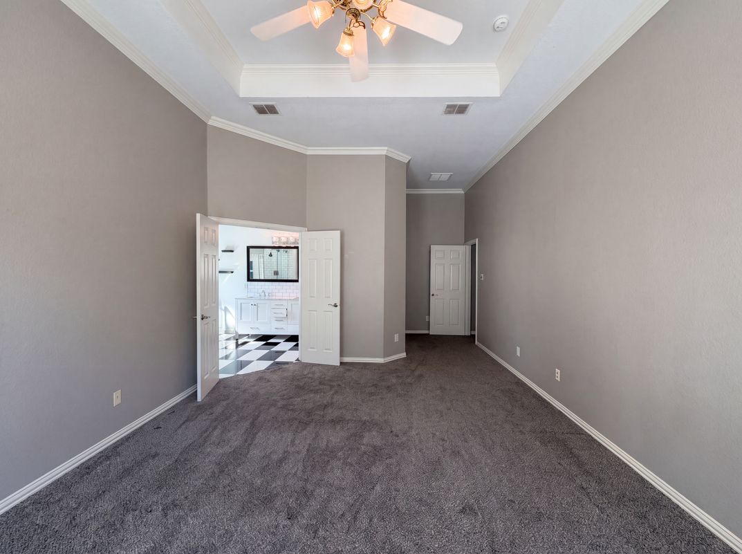Photo 4 of 24 of 2404 Royal Birkdale Dr, Plano, TX