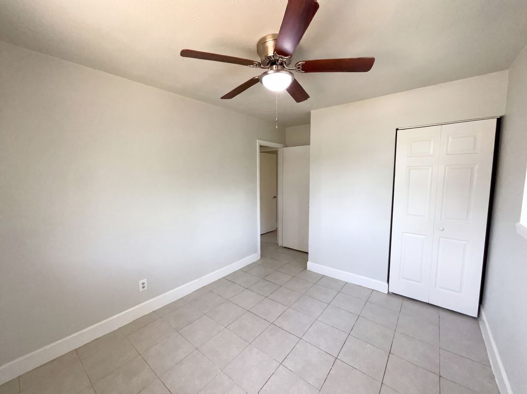 Photo 10 of 18 of 7303 Havenbrook Dr, San Antonio, TX