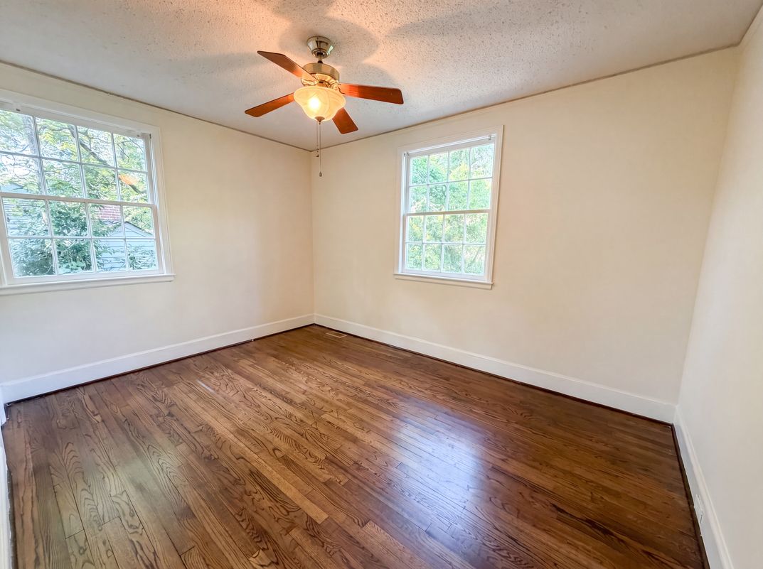 Photo 9 of 17 of 1901 Glenwood Rd, Columbia, SC
