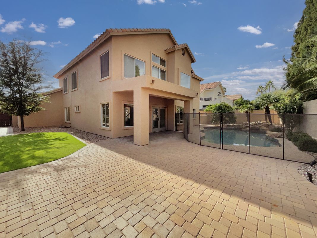 Photo 6 of 23 of 1616 E Glenhaven Dr, Phoenix, AZ