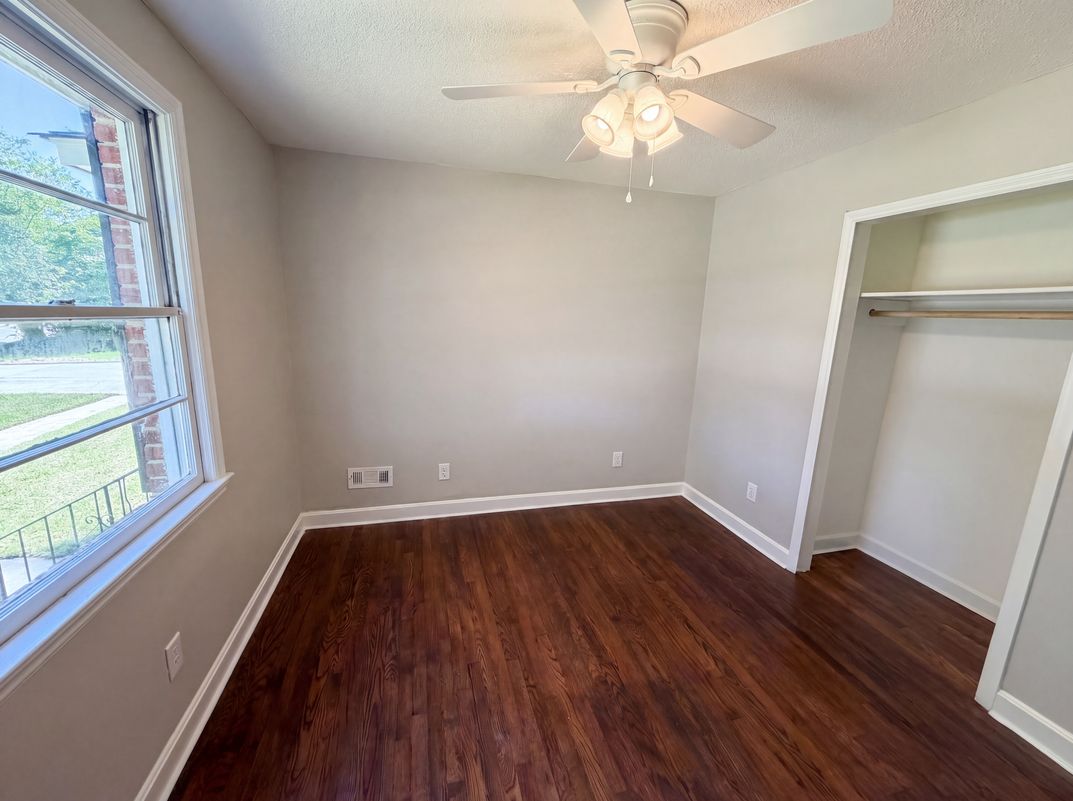Photo 4 of 26 of 1817 Neptune Dr, Columbia, SC