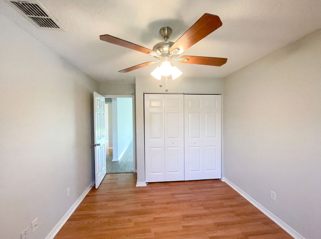 Photo 14 of 25 of 1801 Missouri Ave, Saint Cloud, FL