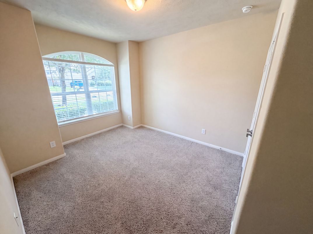 Photo 8 of 15 of 4807 Connor Dr, Baytown, TX