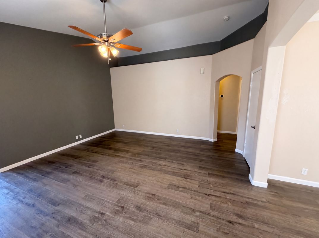 Photo 3 of 27 of 8928 W Cherry Hills Dr, Peoria, AZ