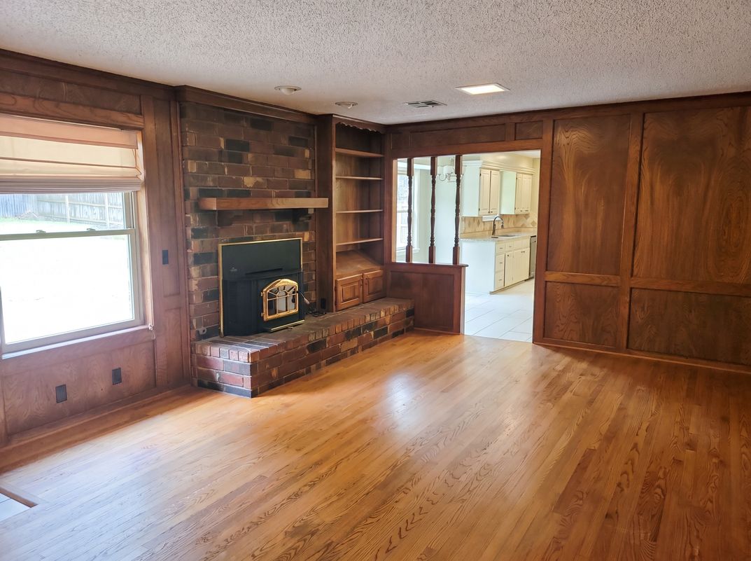Photo 3 of 46 of 4600 Rolling Hills Dr, Bartlesville, OK