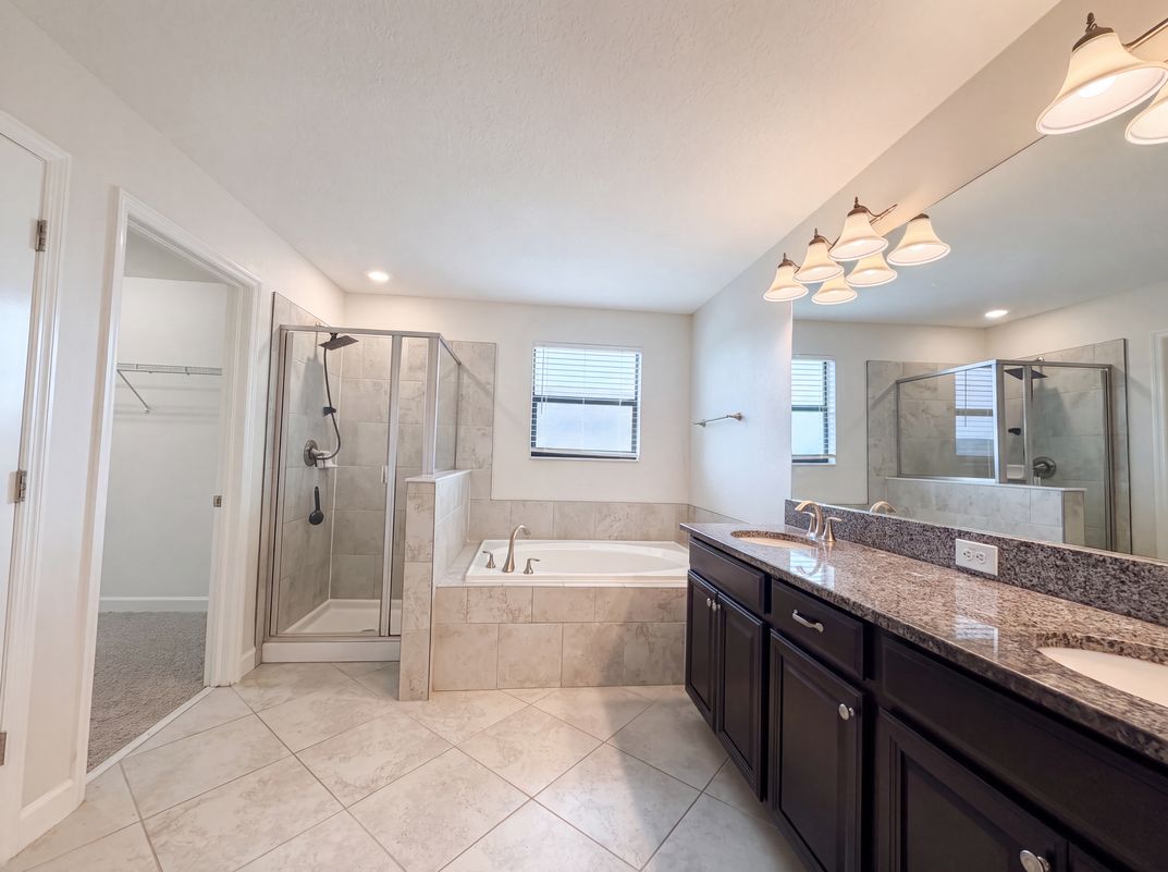 Photo 24 of 36 of 9709 Ivory Dr, Sun City Center, FL