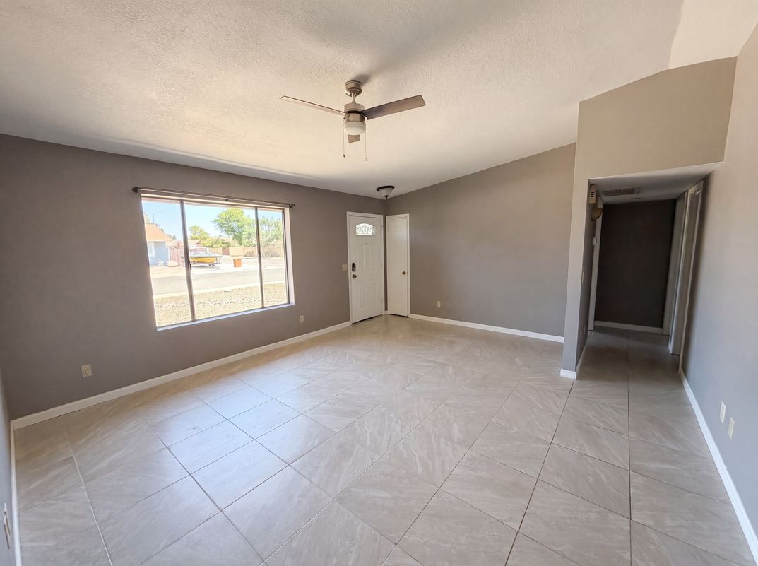 Photo 3 of 15 of 2023 E Cindy St, Chandler, AZ