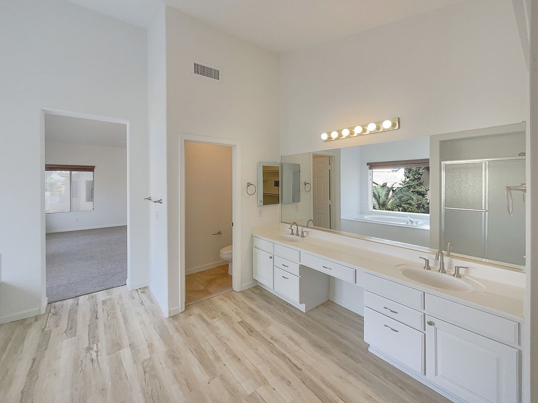 Photo 17 of 23 of 1616 E Glenhaven Dr, Phoenix, AZ