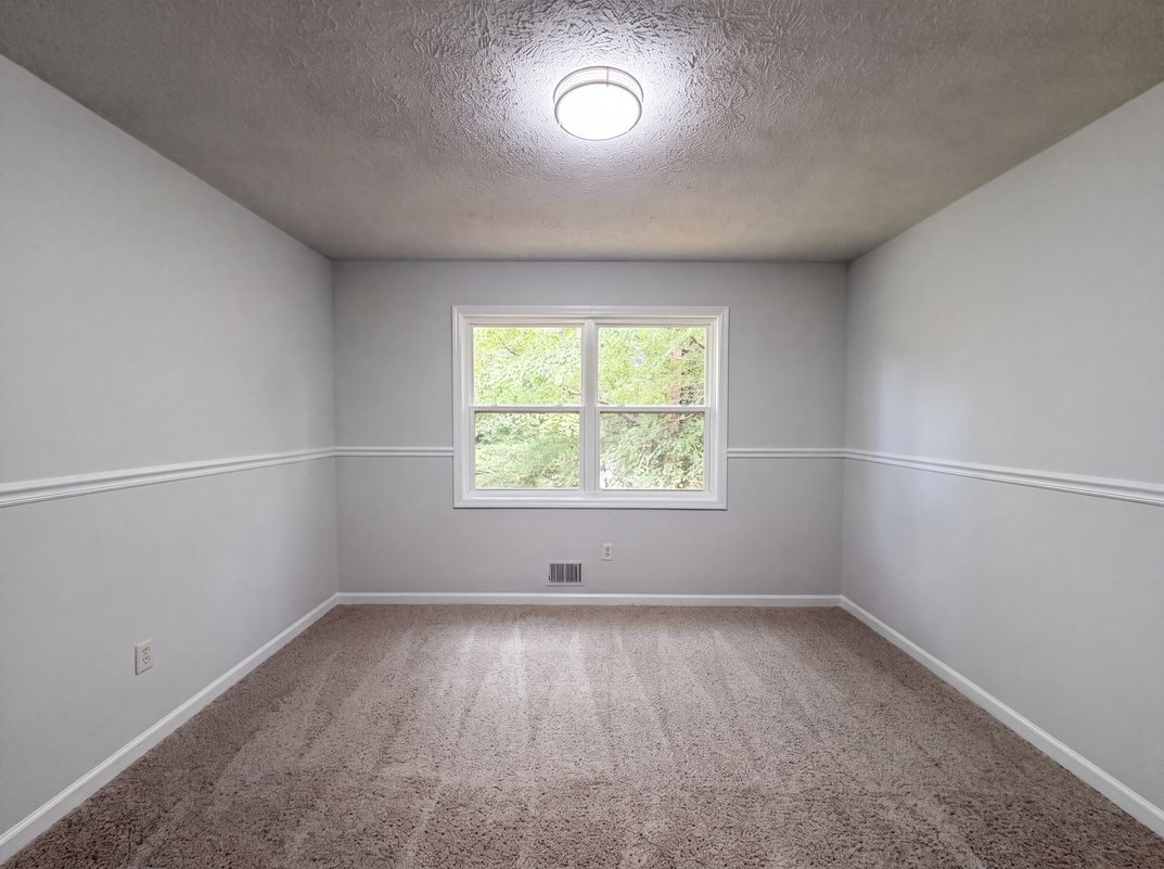 Photo 10 of 25 of 3691 Lavilla Dr, Powder Springs, GA