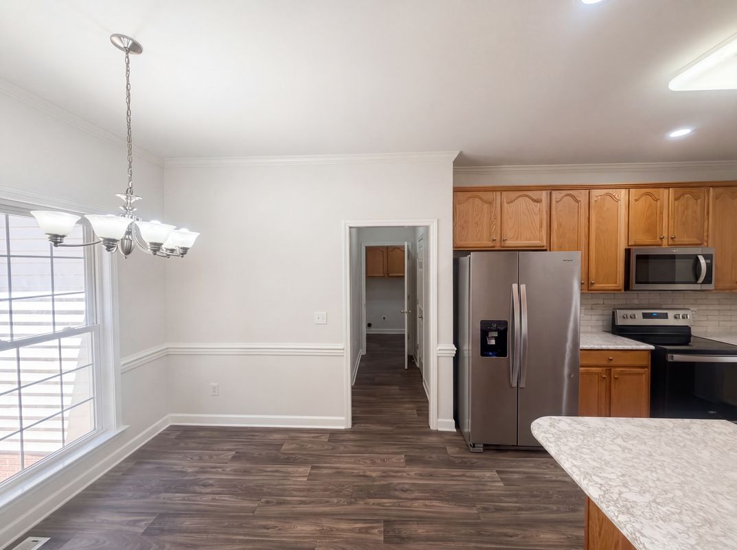 Photo 10 of 33 of 6120 Tennyson Dr, Kernersville, NC