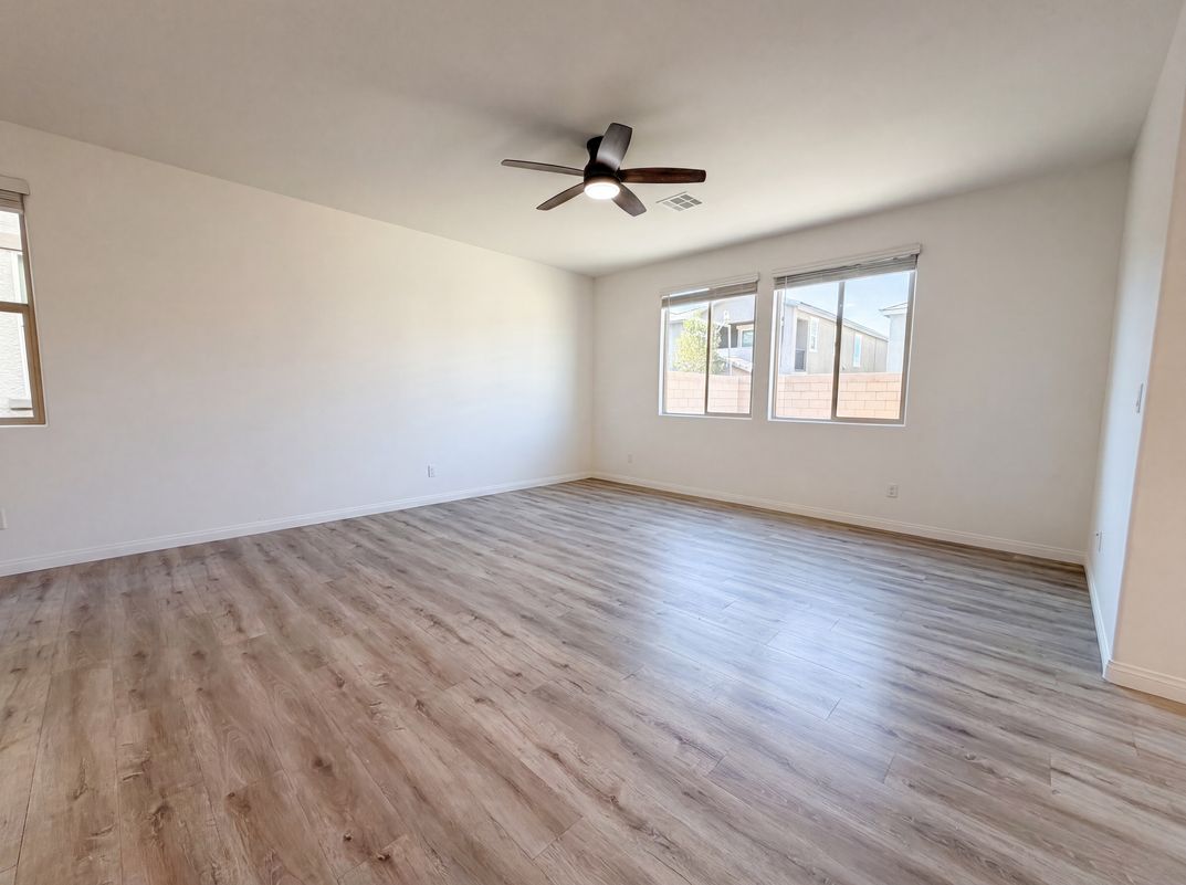 Photo 7 of 22 of 6238 Ashley Hills Ave, Las Vegas, NV