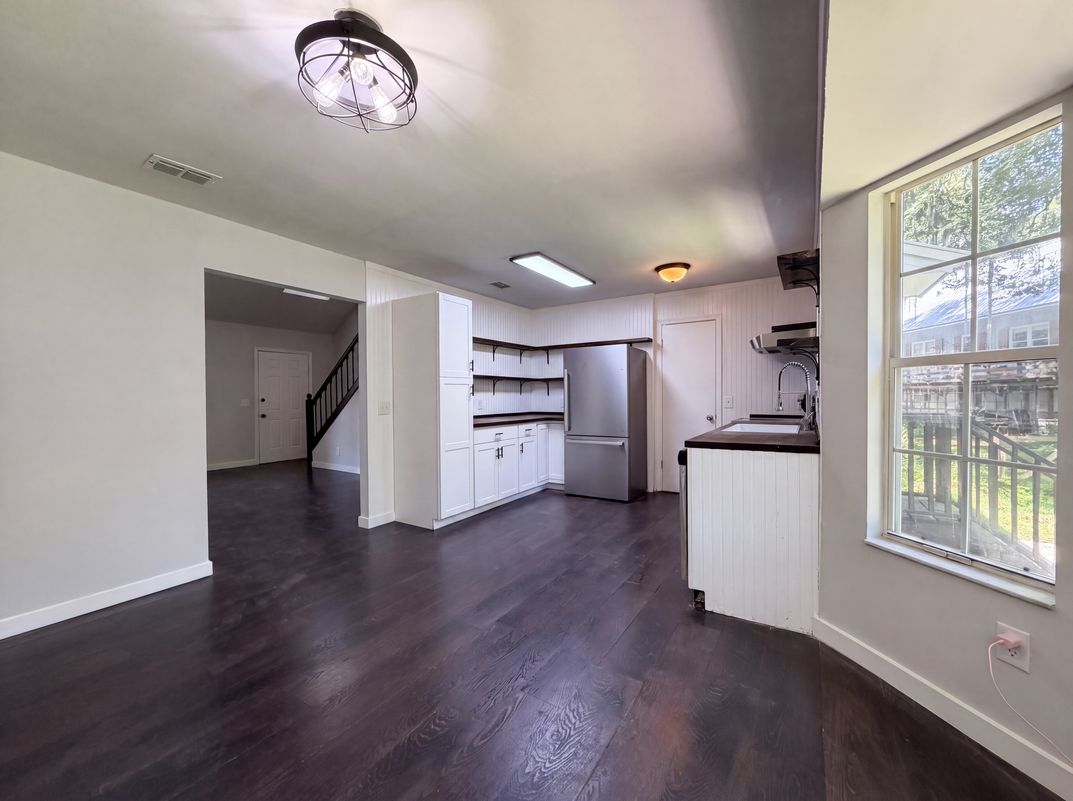 Photo 10 of 20 of 321 Paradise Cir, Satsuma, FL