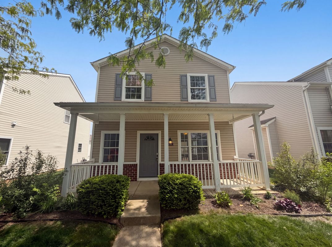 Property photo 1 of 825 Summerville Dr