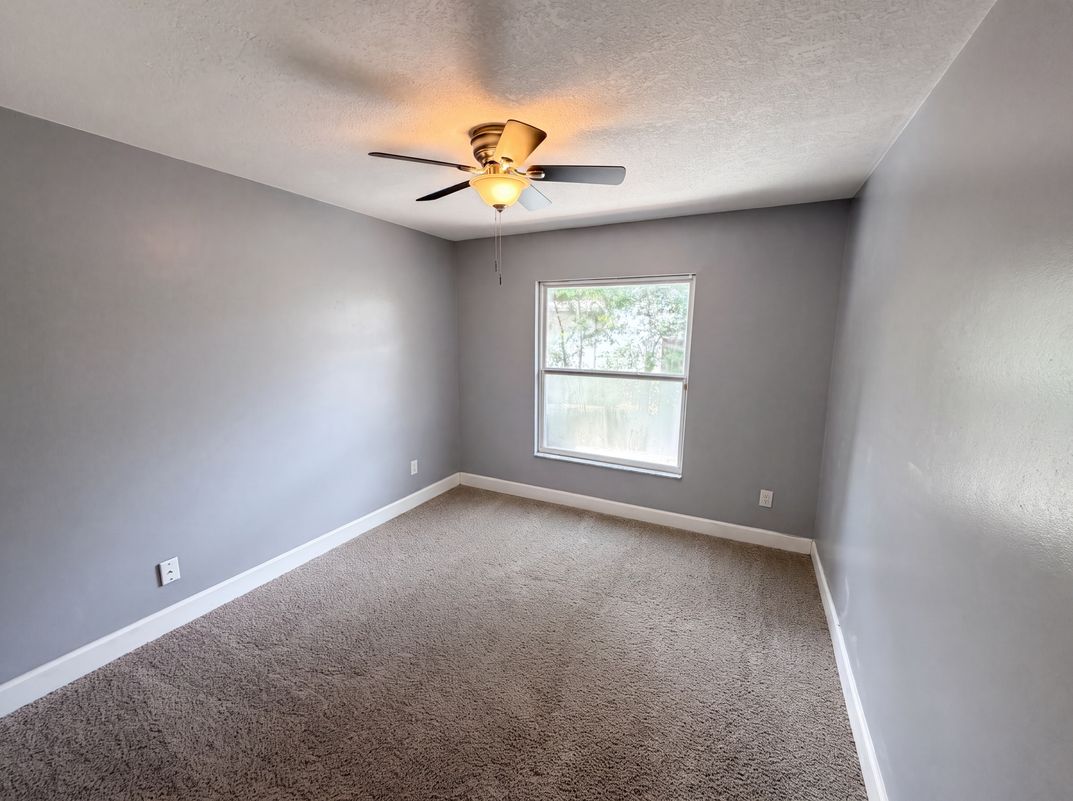 Photo 18 of 33 of 4830 Dunbarton Dr, Orlando, FL