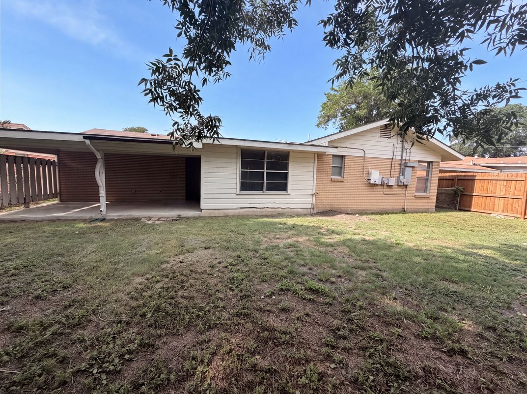 Photo 5 of 15 of 4922 Bernadine Dr, San Antonio, TX