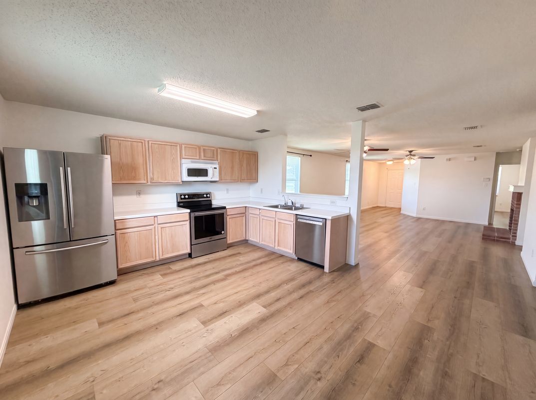 Photo 2 of 14 of 725 Hanceville Way, Wylie, TX