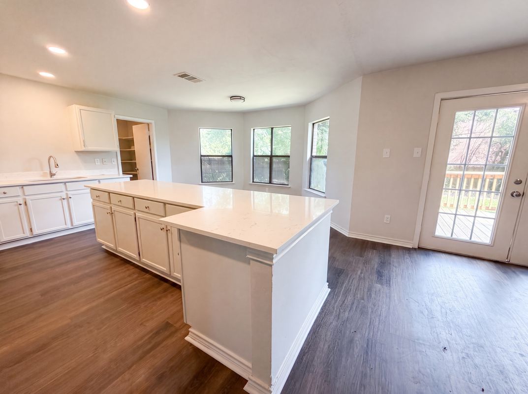 Property photo 2 of 15426 Canteen Creek Dr