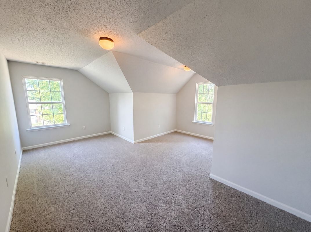 Photo 18 of 26 of 9 Bluff Ridge Ct, Greenville, SC