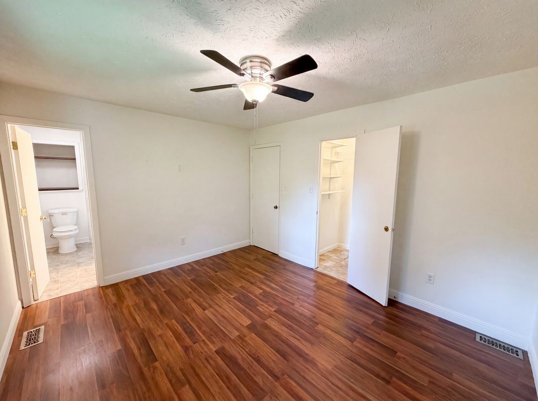 Photo 18 of 30 of 8505 Troutman Ln, Knoxville, TN
