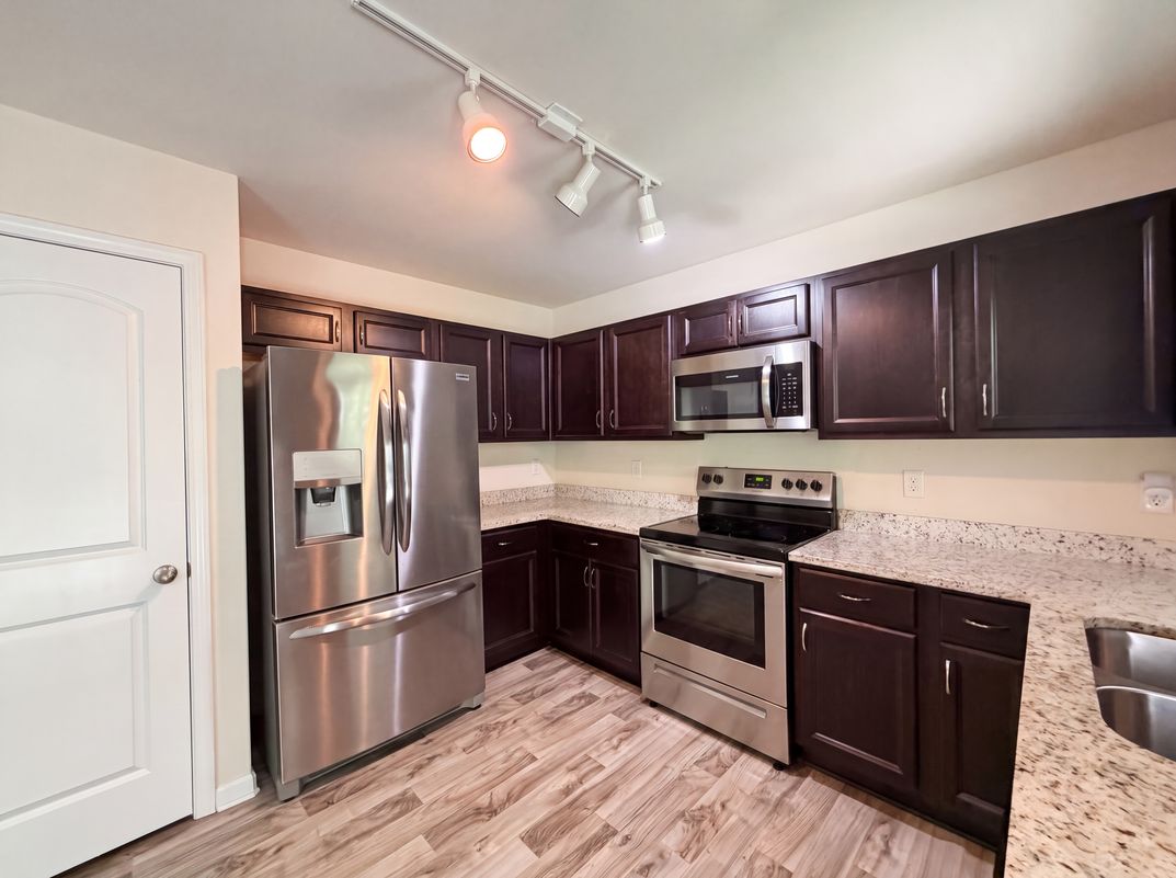 Photo 6 of 25 of 3413 Winslow Dr, Charlotte, NC