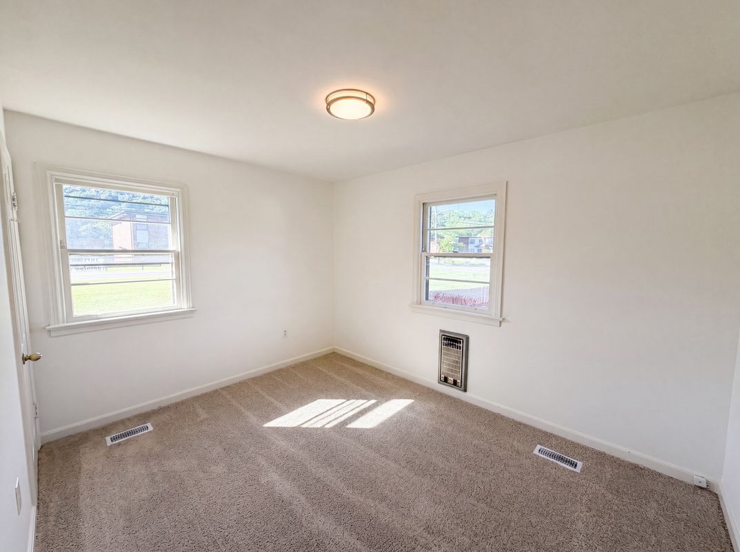 Photo 17 of 25 of 2205 Adair Dr, Knoxville, TN