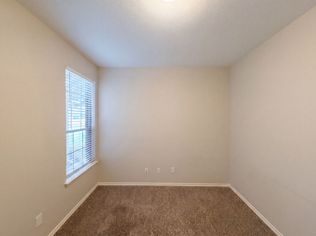 Photo 12 of 20 of 1205 Kachina Ln, Haslet, TX