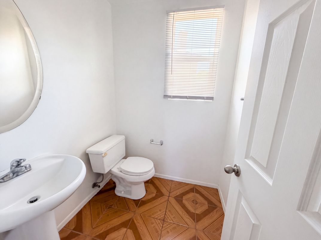 Photo 19 of 28 of 3147 W Lingard St, Lancaster, CA