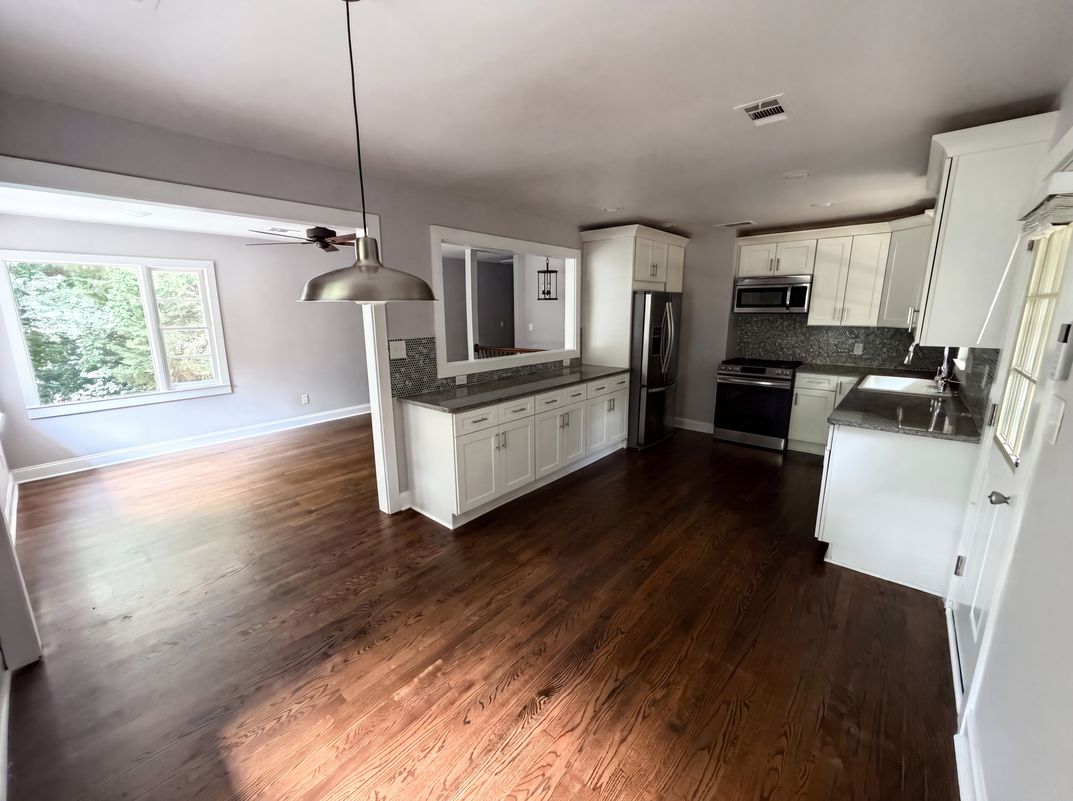 Photo 8 of 26 of 2336 Nesbitt Dr NE, Brookhaven, GA