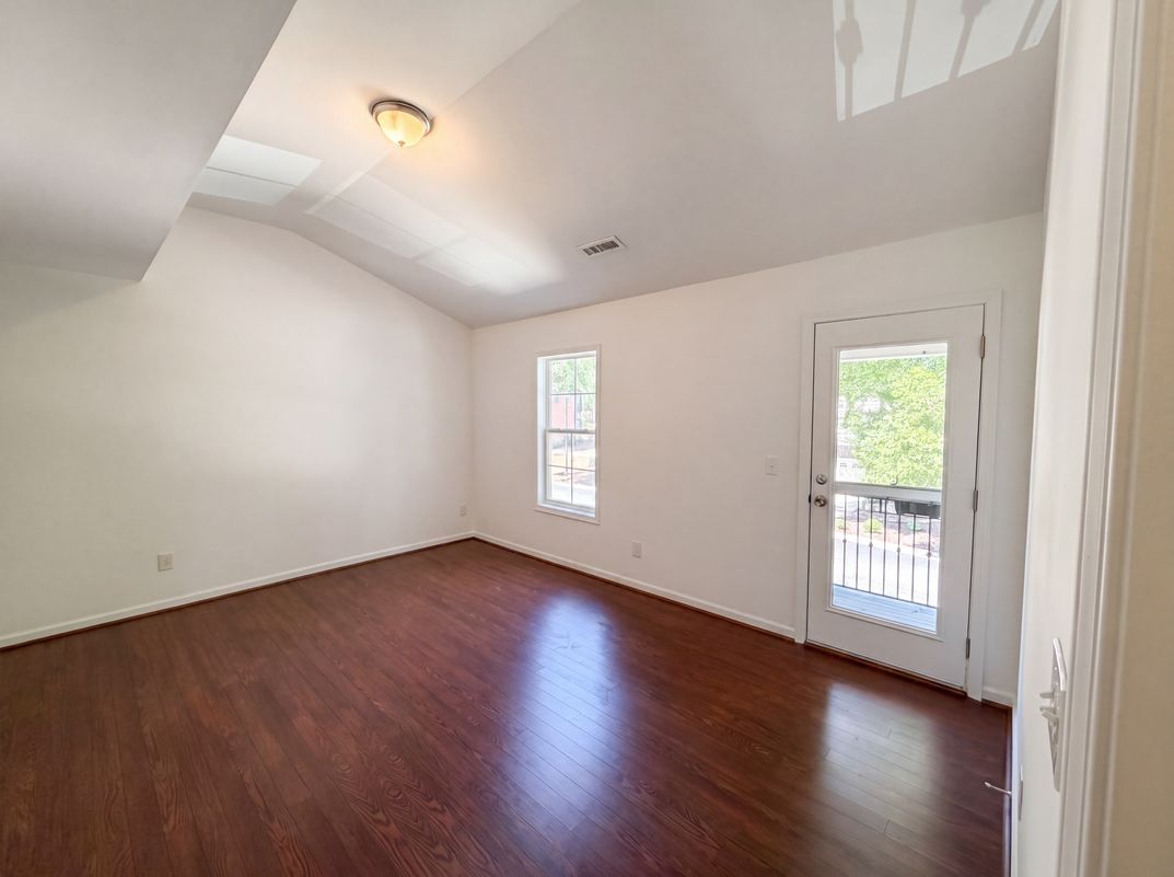 Photo 13 of 23 of 3064 Imperial Oaks Dr, Raleigh, NC