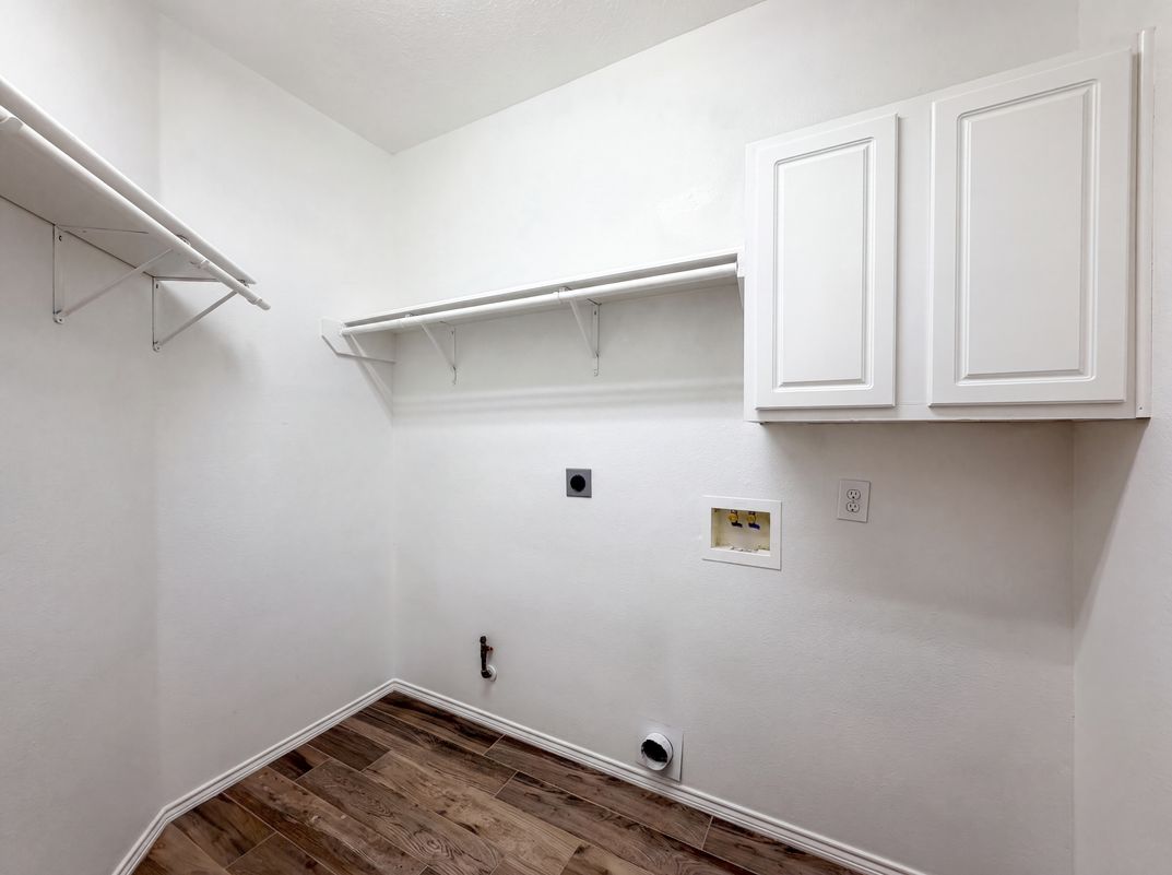 Photo 18 of 24 of 11502 Havard Oaks Dr, Houston, TX