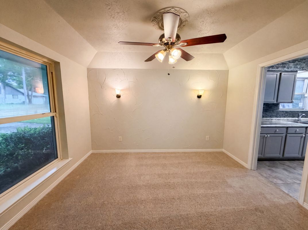 Photo 7 of 21 of 316 Brookwood Dr, Desoto, TX