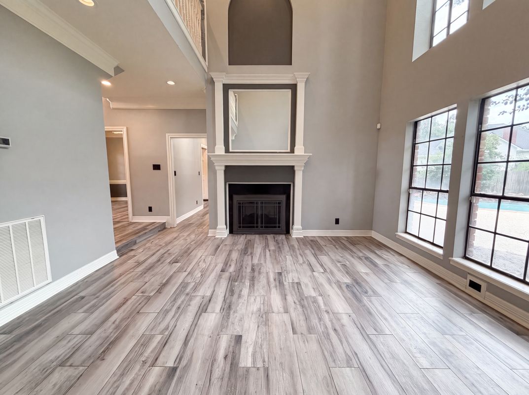 Photo 3 of 27 of 6127 Willowcrest Ct, Spring, TX