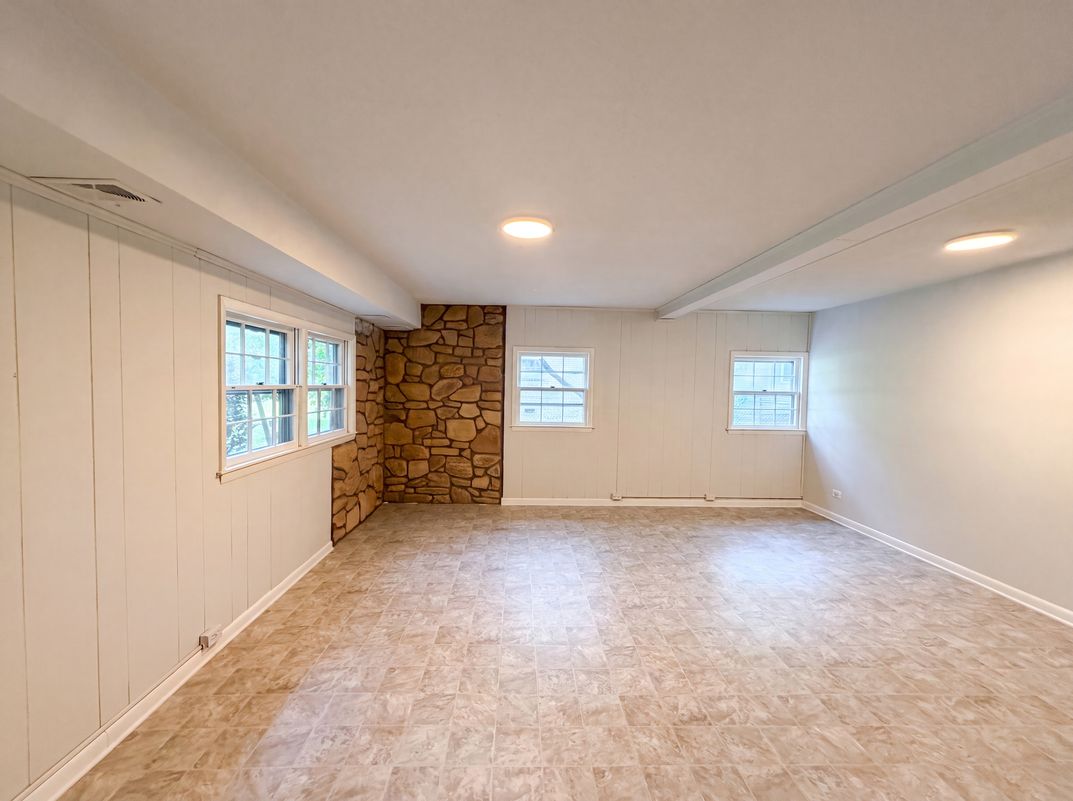 Photo 12 of 19 of 917 Hillview Dr, Cary, NC