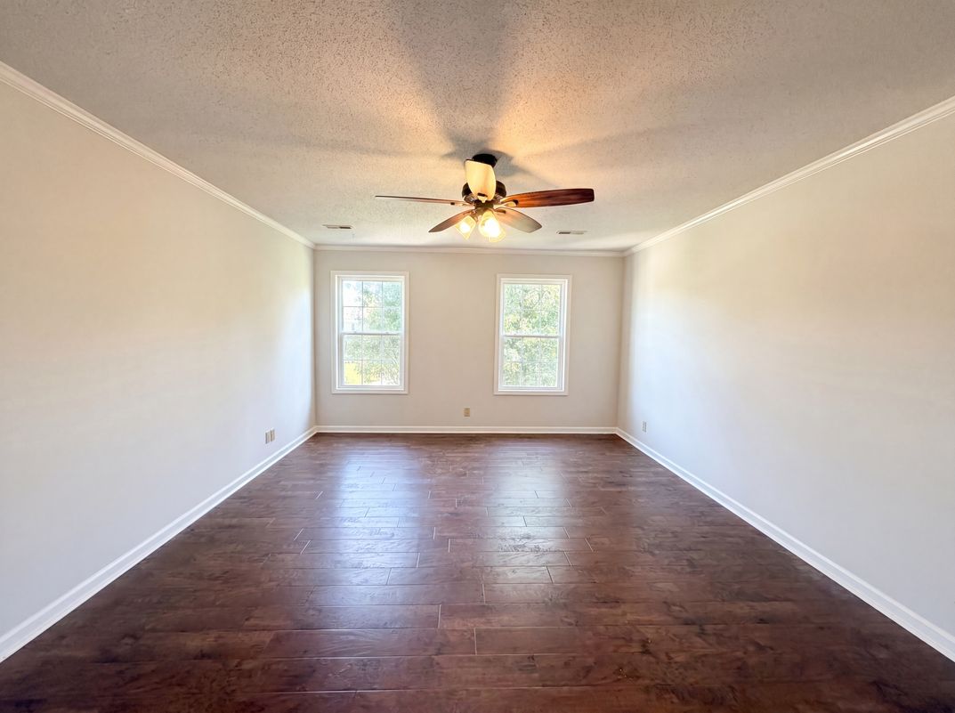 Photo 9 of 24 of 1117 Thornberry Dr, Clarksville, TN