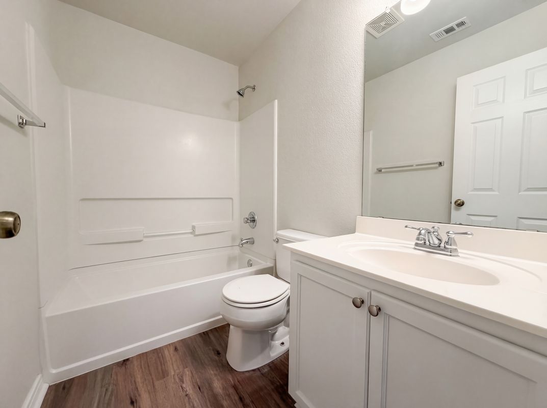Photo 13 of 17 of 5708 Maxfli Dr, Schertz, TX