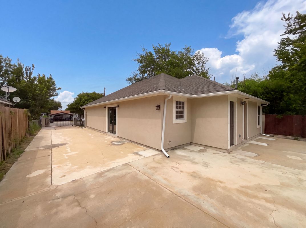 Photo 5 of 19 of 1918 Arbor Pl, San Antonio, TX