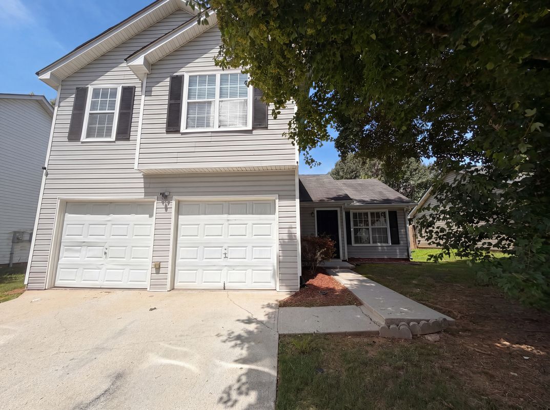 Property photo 1 of 3045 Stonebridge Creek Dr