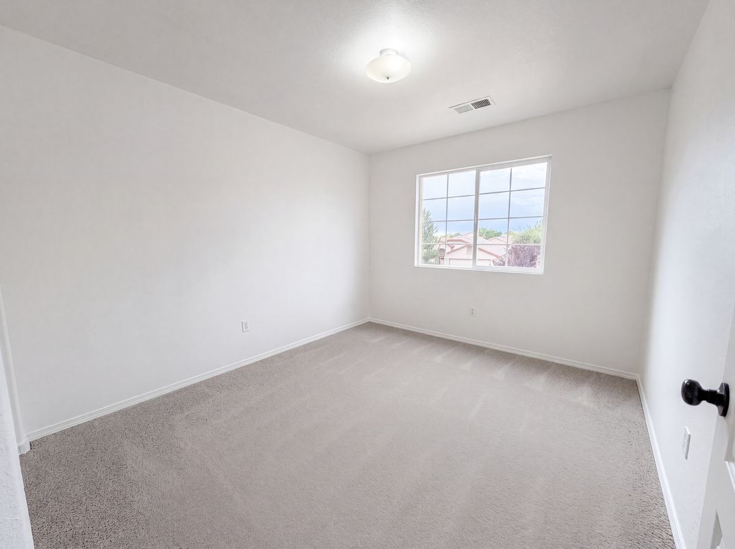 Photo 12 of 24 of 429 Playful Meadows Dr NE, Rio Rancho, NM