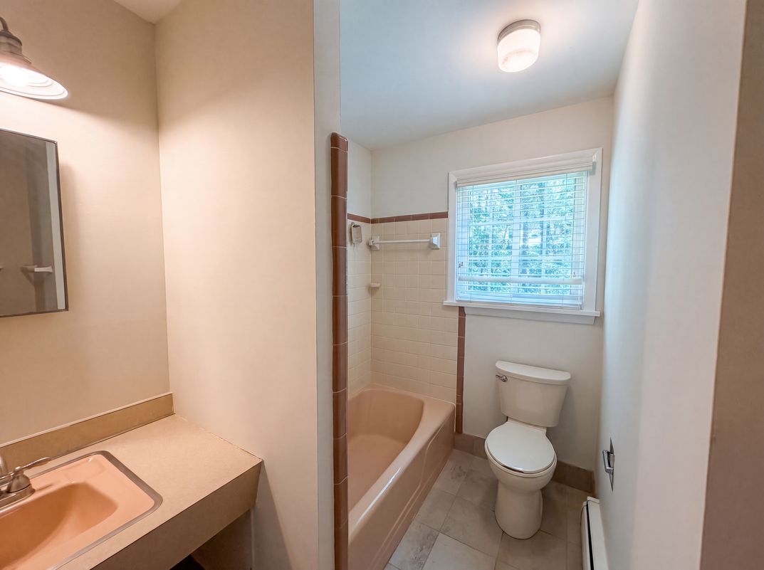 Photo 10 of 17 of 810 Beaver Dam Rd, Raleigh, NC