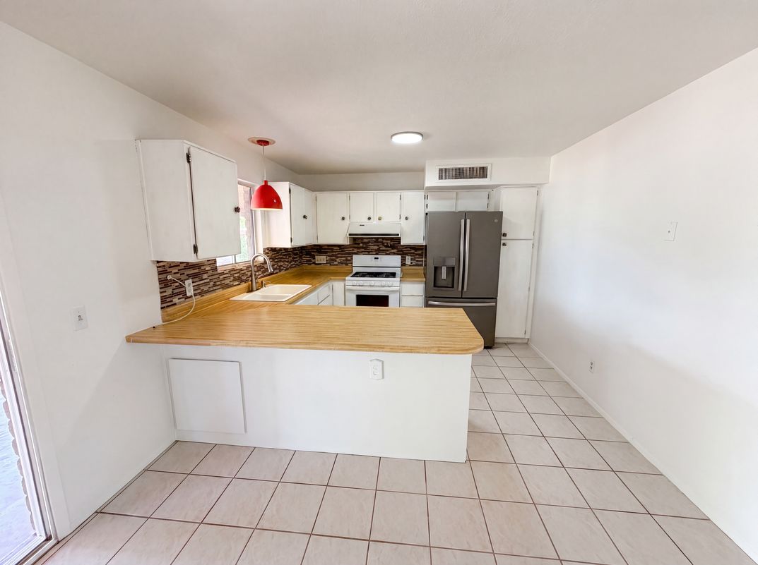 Photo 9 of 19 of 7949 E Manitoba Pl, Tucson, AZ
