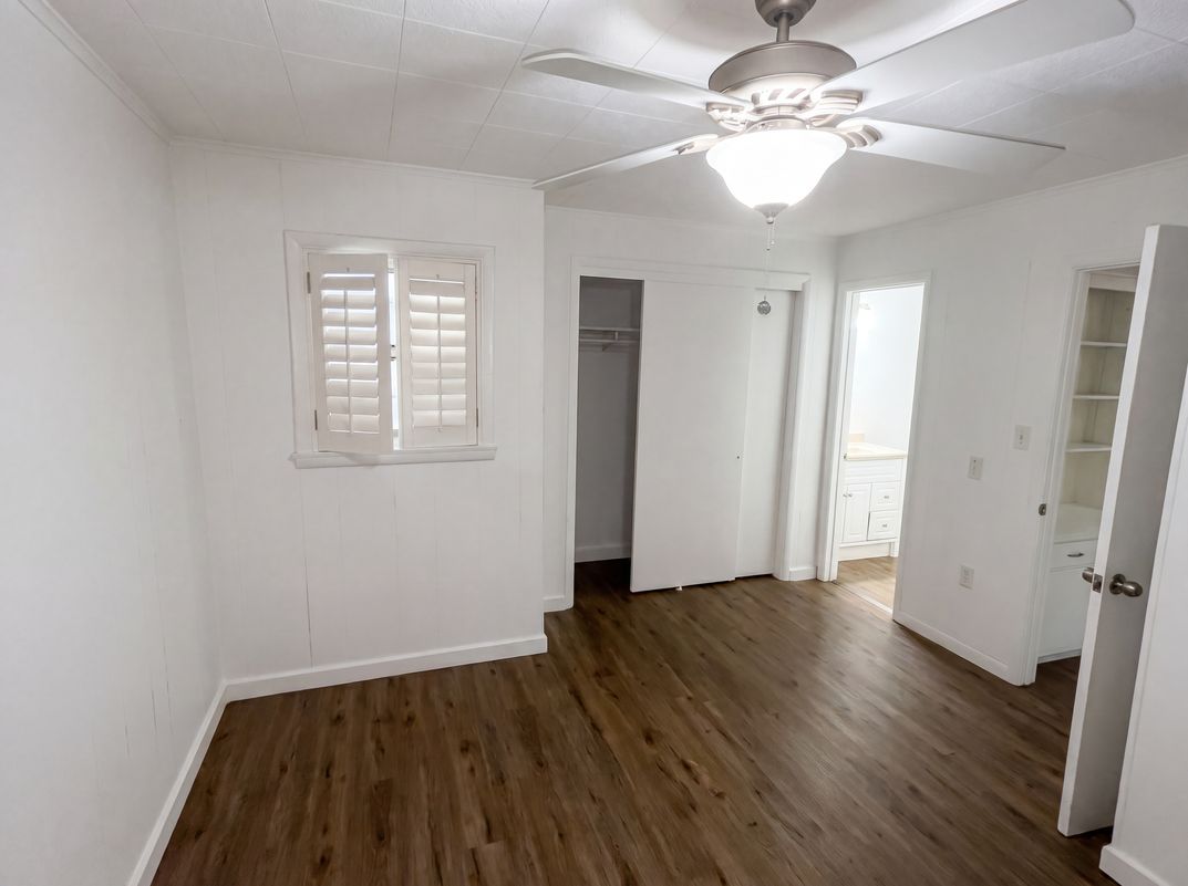 Photo 4 of 20 of 421 N 3rd St, Jacksboro, TX