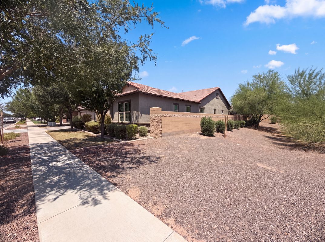 Photo 5 of 21 of 7552 E Peralta Ave, Mesa, AZ