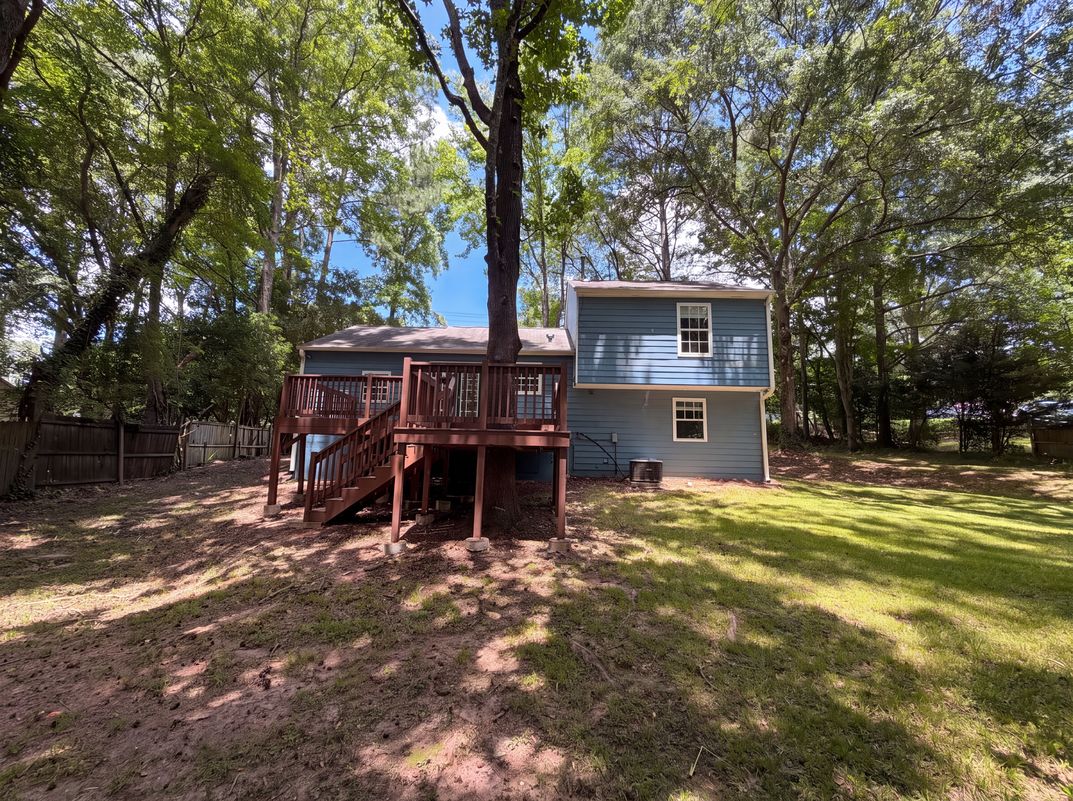 Photo 5 of 19 of 5067 Redan Rd, Stone Mountain, GA