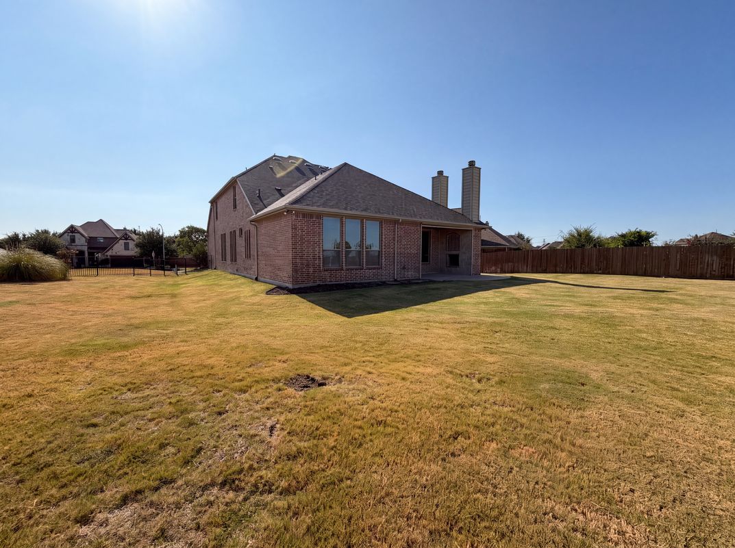 Photo 31 of 33 of 15133 Seventeen Lakes Blvd, Roanoke, TX