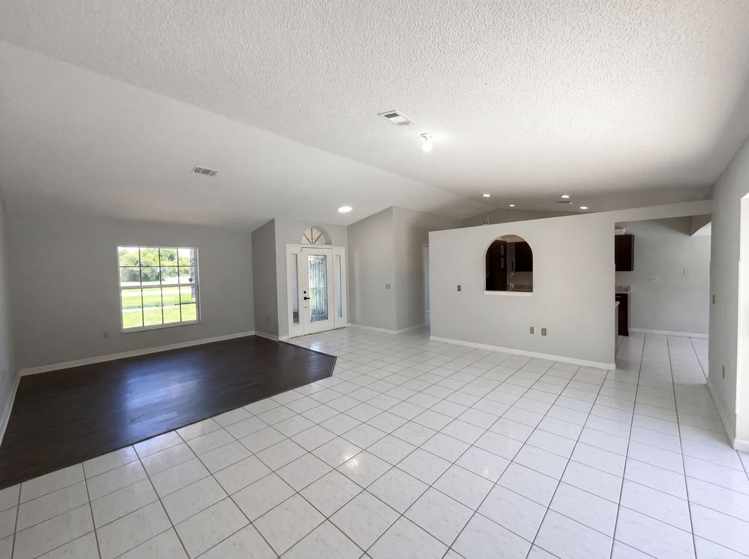 Photo 8 of 33 of 1750 Evergreen Ct, Kissimmee, FL