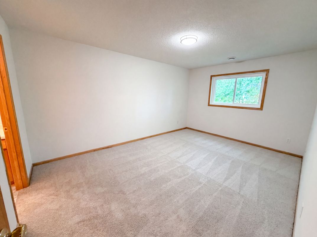 Photo 4 of 19 of 5317 140th Ave NW, Ramsey, MN
