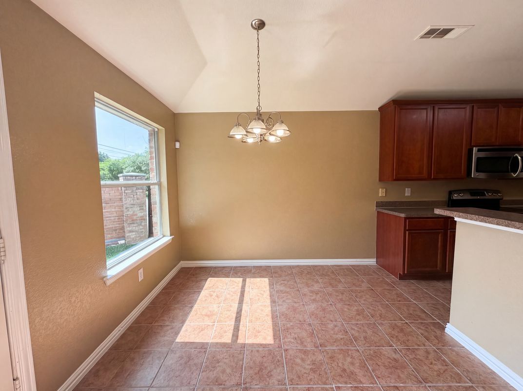 Photo 12 of 16 of 5400 Shepherd Pl, Flower Mound, TX